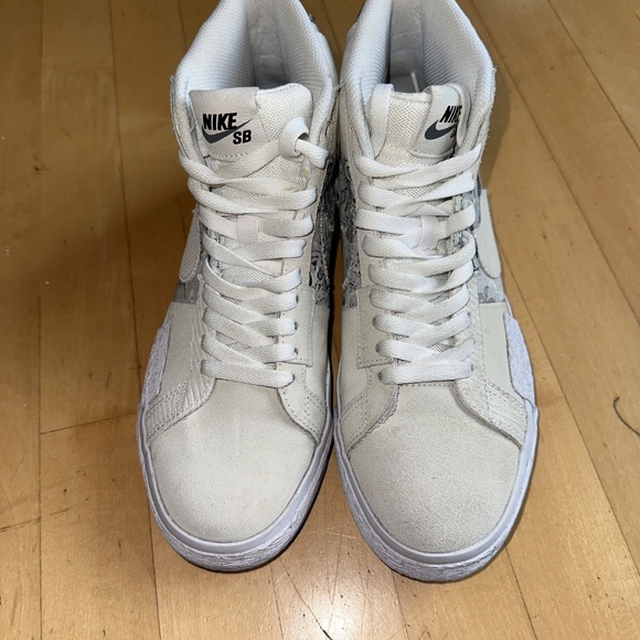 NIKE SB ZOOM BLAZER MID PREMIUM WITH FLORAL PAISLEY, 7.5, CB2472 - Picture 2 of 6